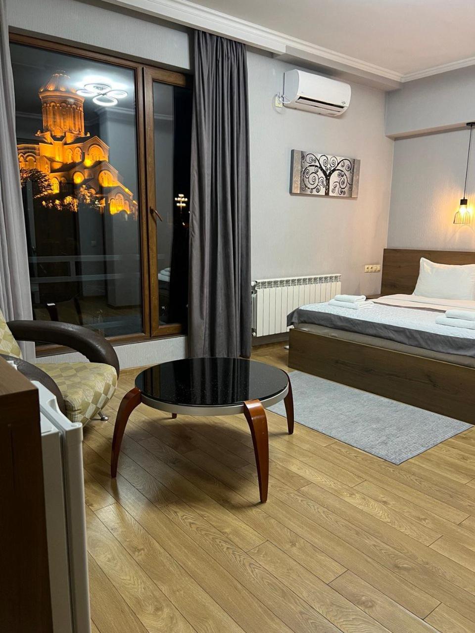 Hotel Livin Tbilisi Luaran gambar