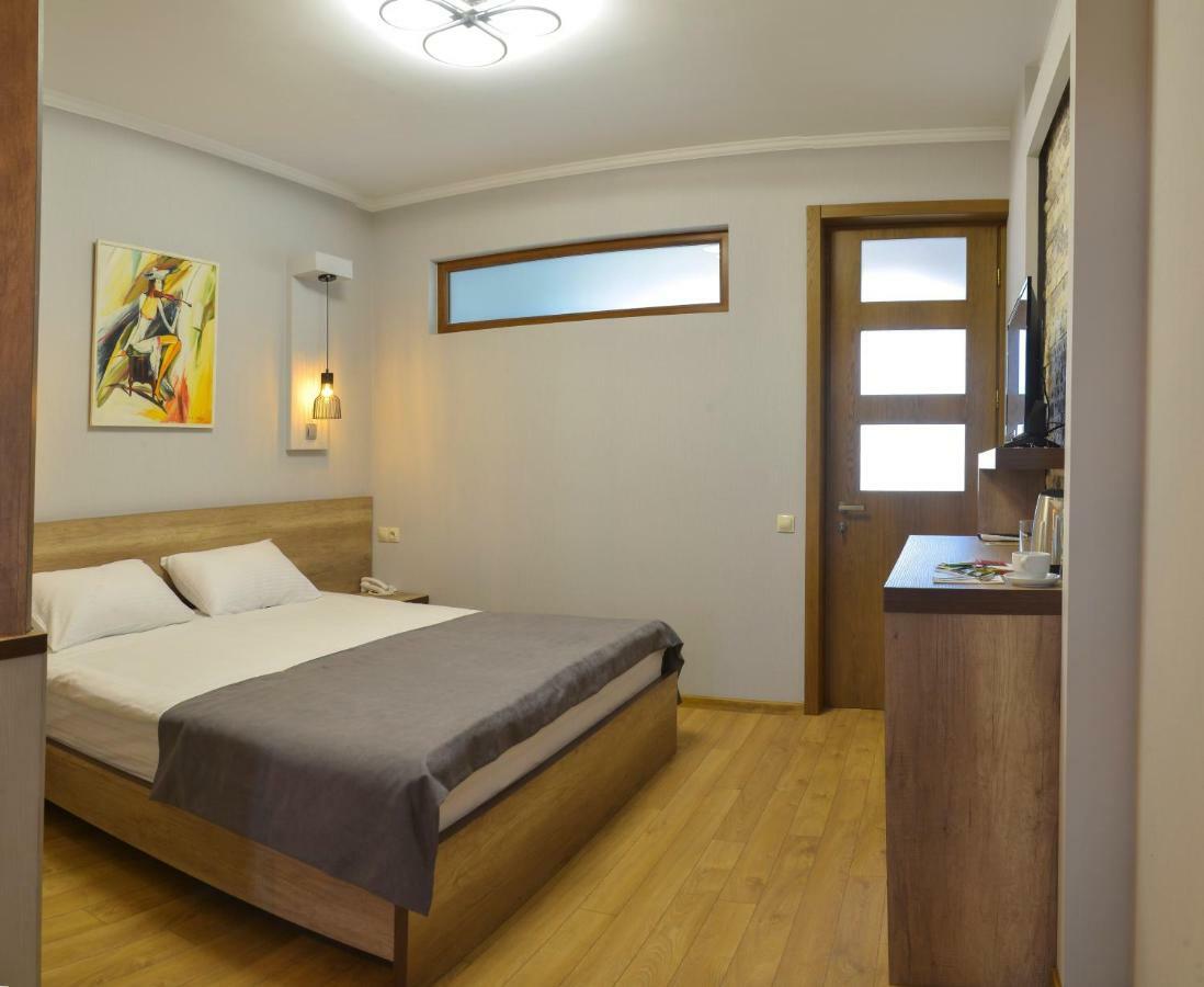 Hotel Livin Tbilisi Luaran gambar