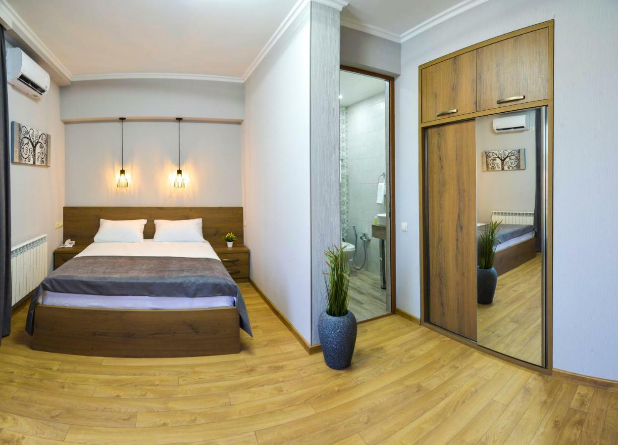 Hotel Livin Tbilisi Luaran gambar