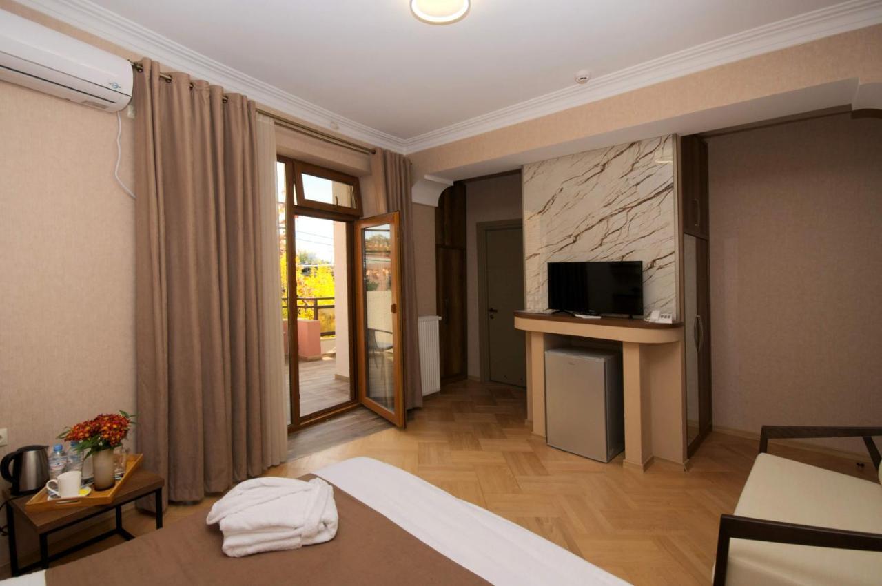 Hotel Livin Tbilisi Luaran gambar